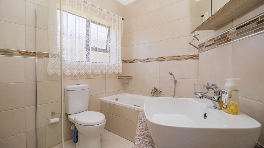 3 Bedroom Property for Sale in Dana Bay Western Cape